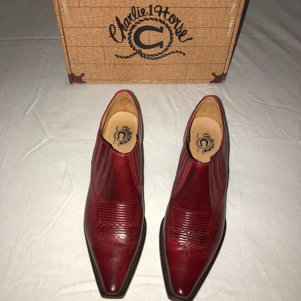 Western boots in women